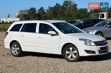 Универсал Opel Astra 2010 в 