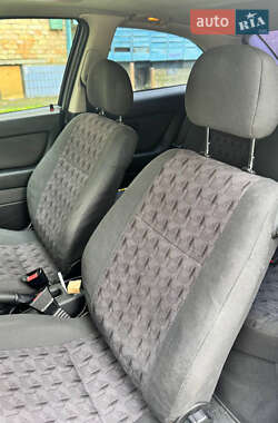 Хэтчбек Opel Astra 2002 в 