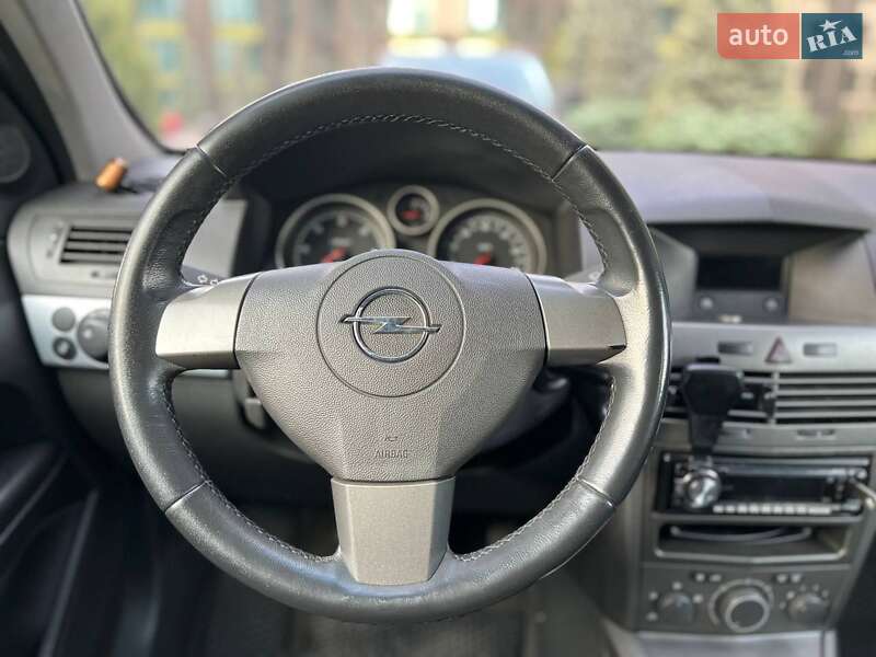 Универсал Opel Astra 2006 в Киеве