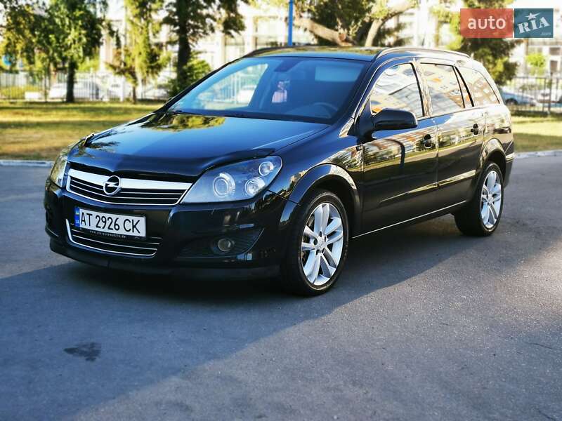 Универсал Opel Astra 2008 в Черновцах
