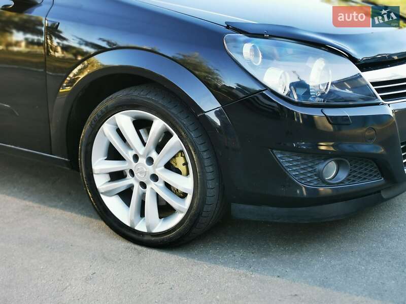 Универсал Opel Astra 2008 в Черновцах