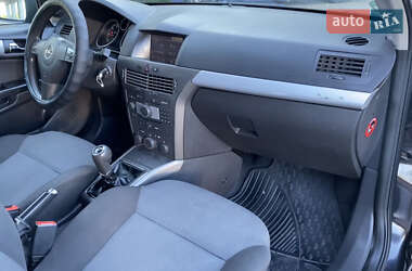 Універсал Opel Astra 2005 в 