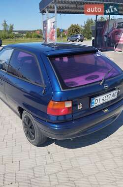 Хетчбек Opel Astra 1993 в Мостиській