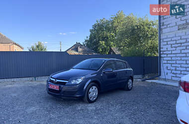 Хетчбек Opel Astra 2006 в 