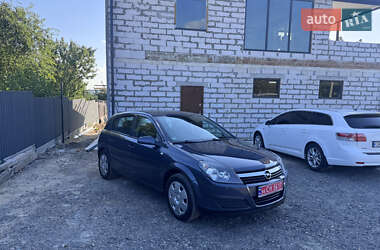 Хетчбек Opel Astra 2006 в 