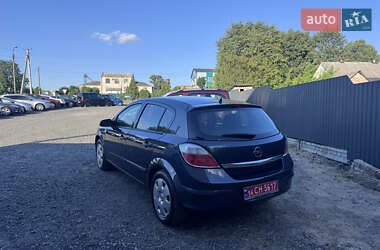 Хетчбек Opel Astra 2006 в 