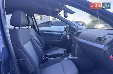 Хетчбек Opel Astra 2006 в 