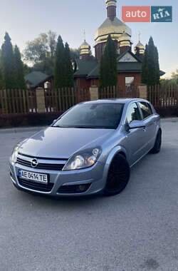 Хэтчбек Opel Astra 2004 в Днепре