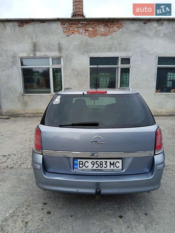 Універсал Opel Astra 2005 в Львові