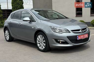 Хетчбек Opel Astra 2014 в 