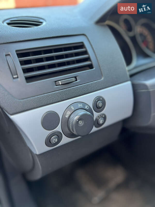 Хетчбек Opel Astra 2006 в Івано-Франківську