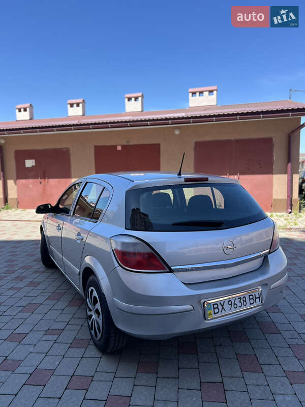 Хетчбек Opel Astra 2006 в Івано-Франківську
