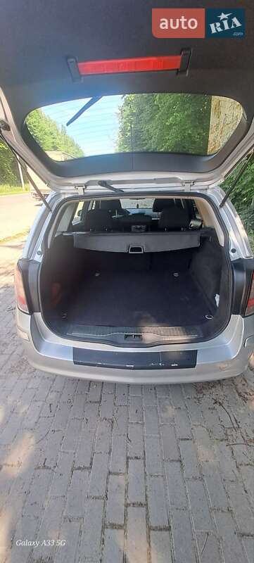 Универсал Opel Astra 2007 в Покровском