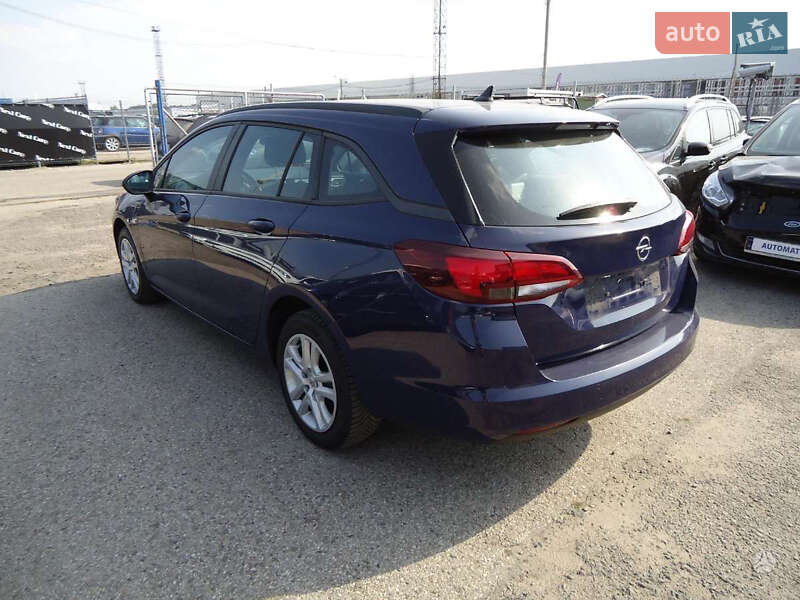 Универсал Opel Astra 2017 в Хмельницком