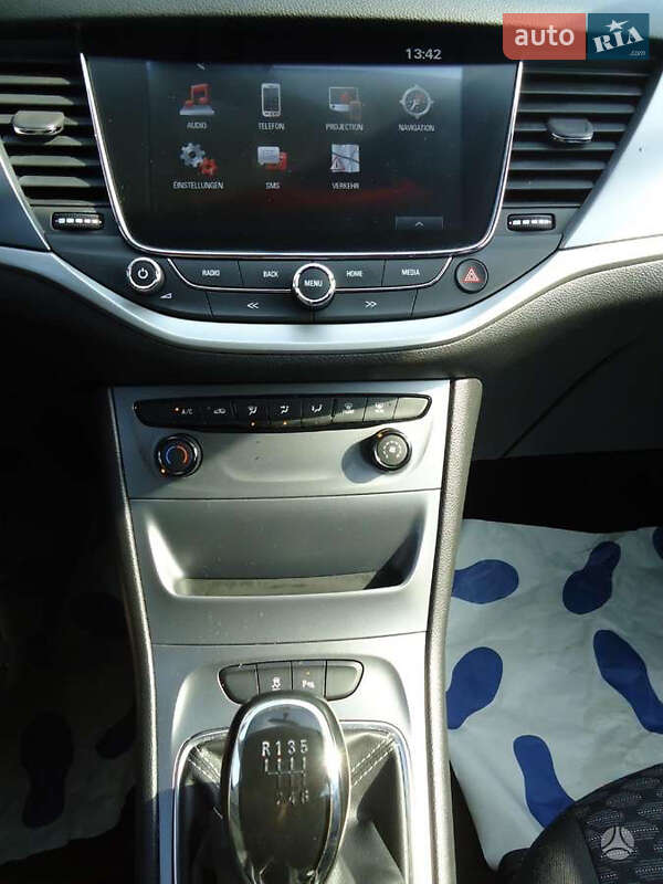 Универсал Opel Astra 2017 в Хмельницком