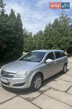 Универсал Opel Astra 2010 в Лозовой