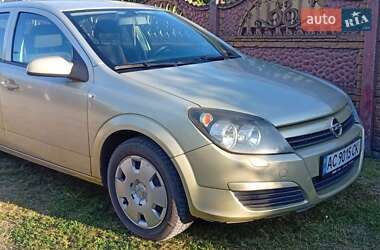 Хэтчбек Opel Astra 2005 в Здолбунове