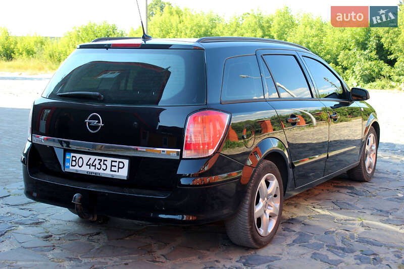 Универсал Opel Astra 2008 в Кременце