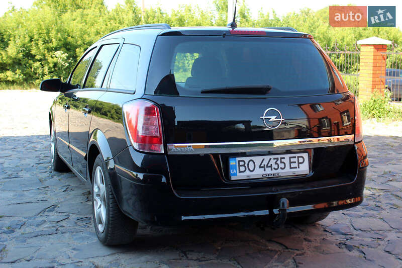 Универсал Opel Astra 2008 в Кременце