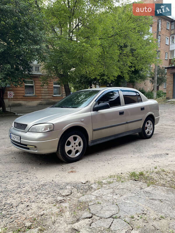 Седан Opel Astra 2006 в Виннице