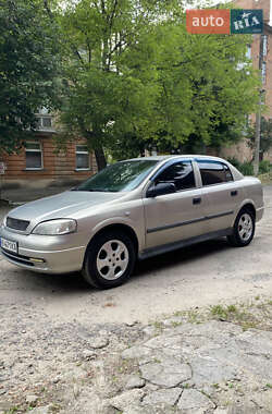 Седан Opel Astra 2006 в 