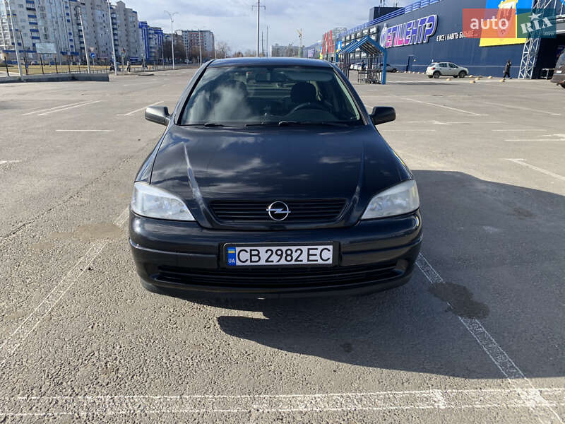 Седан Opel Astra 2006 в 