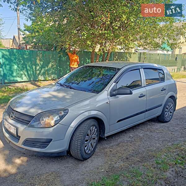 Хэтчбек Opel Astra 2006 в Боровой