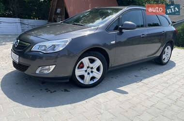 Універсал Opel Astra 2011 в Банилові
