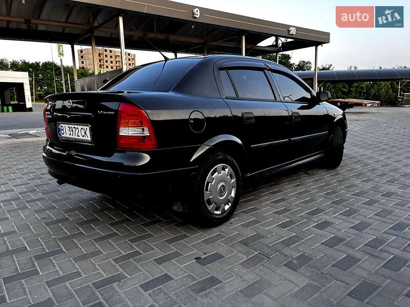 Седан Opel Astra 2008 в Полтаві