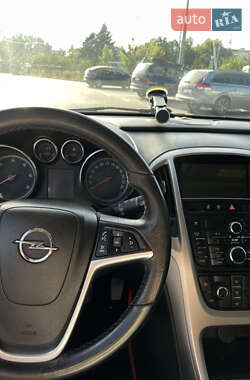 Универсал Opel Astra 2011 в 