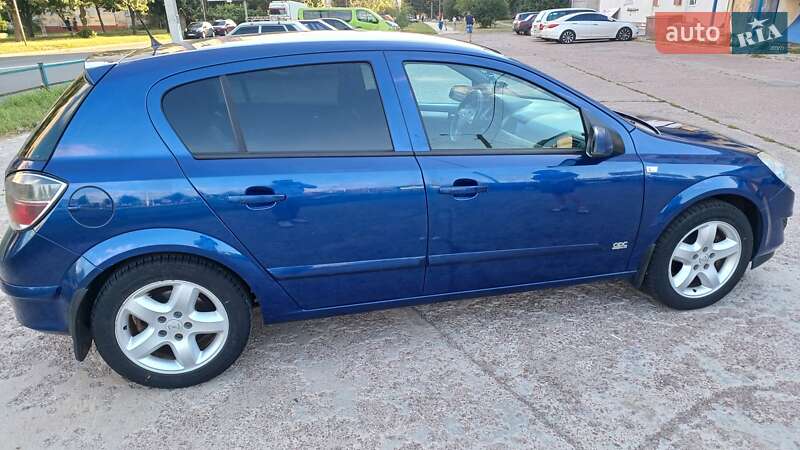 Хэтчбек Opel Astra 2007 в Чернигове