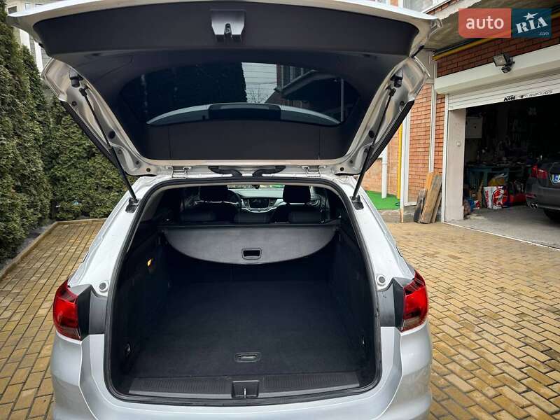 Универсал Opel Astra 2018 в Виннице