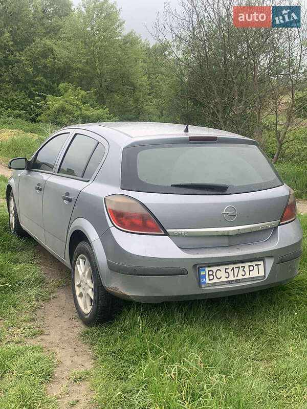 Хетчбек Opel Astra 2005 в Львові