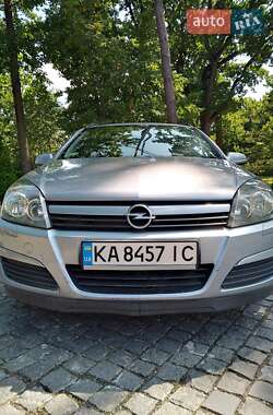 Универсал Opel Astra 2004 в Киеве