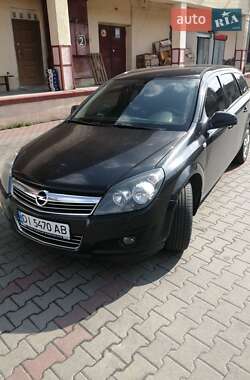Універсал Opel Astra 2013 в Львові