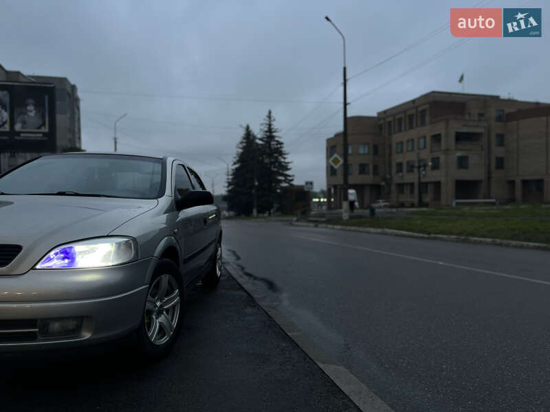 Седан Opel Astra 2008 в Балаклее