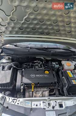 Универсал Opel Astra 2009 в 
