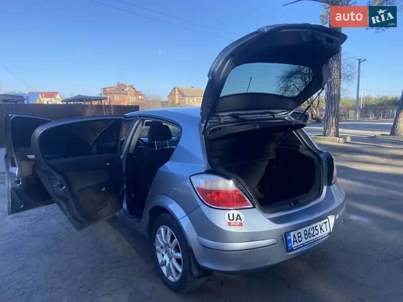 Хетчбек Opel Astra 2004 в Вінниці