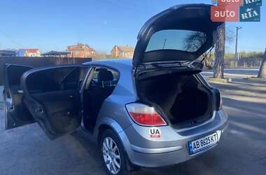 Хэтчбек Opel Astra 2004 в 