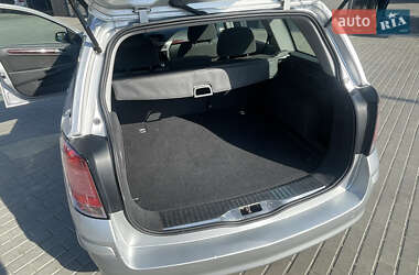 Универсал Opel Astra 2004 в 