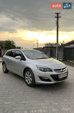 Универсал Opel Astra 2013 в Ровно