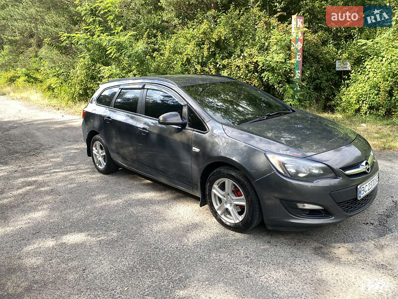 Opel Astra 2012