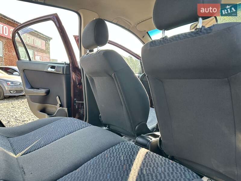Хэтчбек Opel Astra 2004 в Смеле