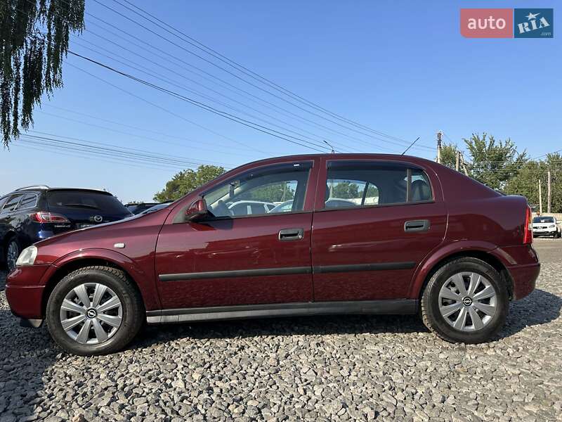 Хэтчбек Opel Astra 2004 в Смеле