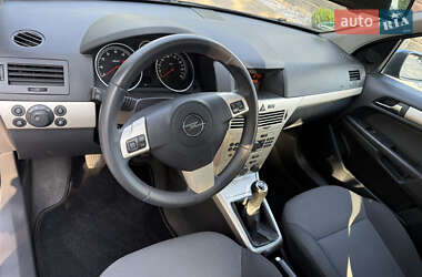 Универсал Opel Astra 2007 в 