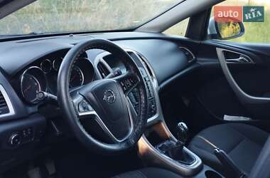 Хэтчбек Opel Astra 2010 в 
