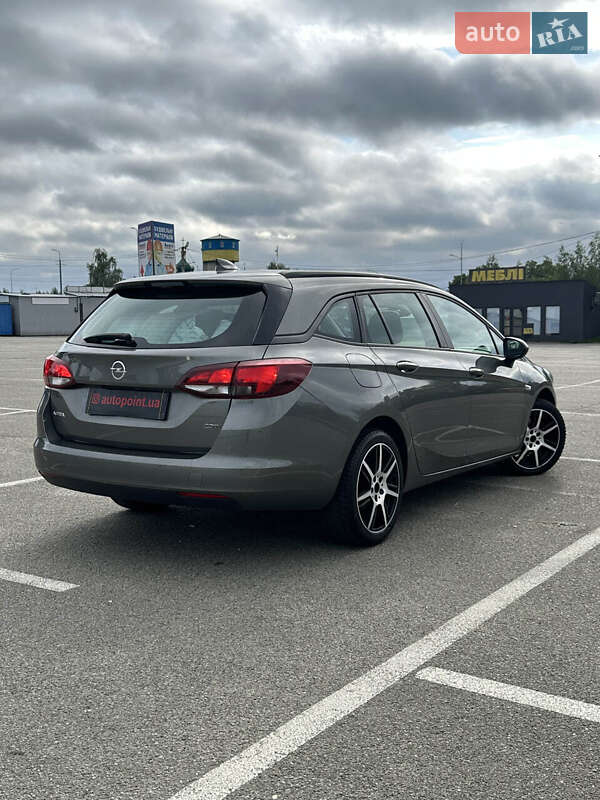 Универсал Opel Astra 2017 в Белогородке