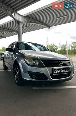 Хэтчбек Opel Astra 2007 в 