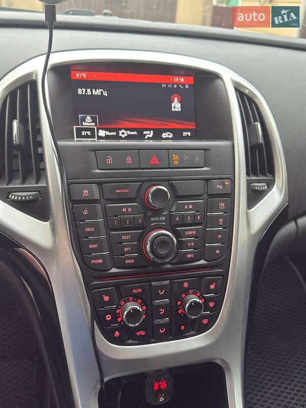Универсал Opel Astra 2015 в Хмельницком