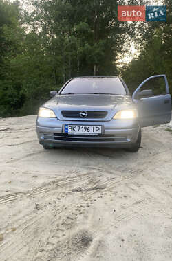 Седан Opel Astra 2006 в Рафалівці